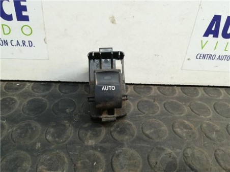 Botonera Puerta Trasera Izquierda Toyota PRIUS 1 8 16V 