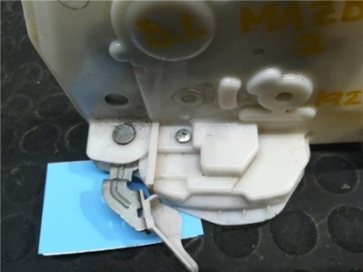 Cerradura Puerta Delantera Izquierda Mazda 2 LIM  1 5 16V