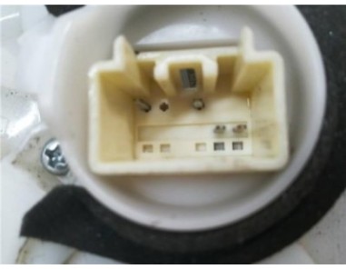 Cerradura Puerta Delantera Derecha Mazda 2 LIM  1 5 16V 