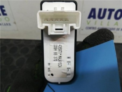 Botonera Puerta Trasera Derecha Mazda 2 LIM  1 5 16V