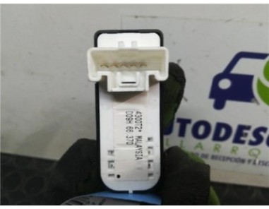 Botonera Puerta Trasera Izquierda Mazda 2 LIM  1 5 16V 