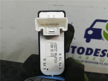 Botonera Puerta Trasera Izquierda Mazda 2 LIM  1 5 16V 