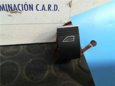 Botonera Puerta Trasera Izquierda Ford FOCUS LIM  *