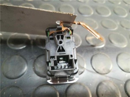 Botonera Puerta Trasera Izquierda MERCEDES CLASE C  LIM  2 1 CDI 