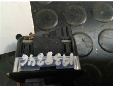 Botonera Puerta Trasera Izquierda MERCEDES CLASE C  LIM  2 1 CDI 