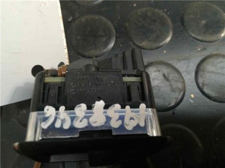 Botonera Puerta Trasera Izquierda MERCEDES CLASE C  LIM  2 1 CDI 