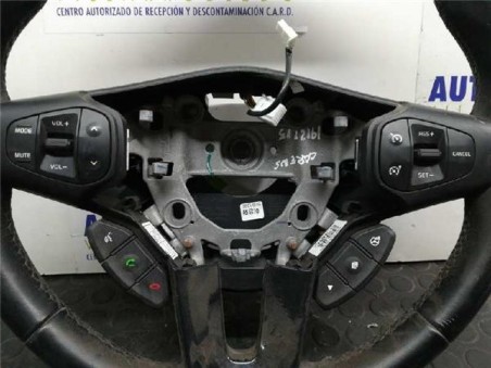 Volante Kia CARENS 1 7 CRDi 