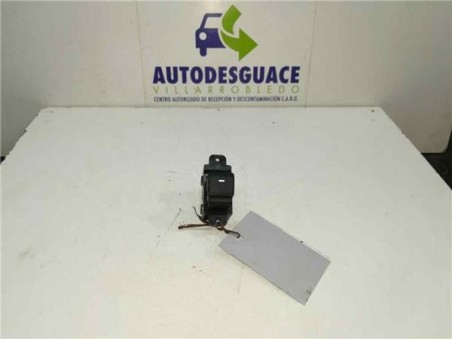 Botonera Puerta Trasera Derecha Hyundai I20 1 2 16V 