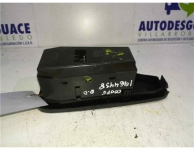 Botonera Puerta Delantera Derecha Hyundai COUPE 1 6 16V  Botonera Puerta Delantera Derecha Hyundai COUPE 1 6 16V