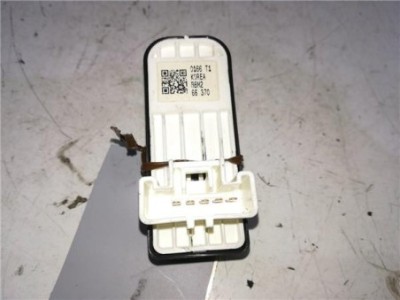 Botonera Puerta Trasera Izquierda Mazda 3 LIM  2 2 Turbodiesel