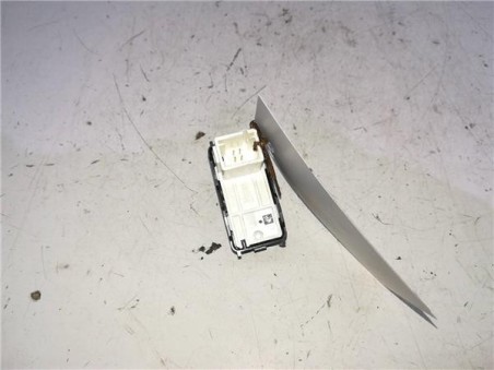 Botonera Puerta Trasera Izquierda Peugeot 308 1 5 