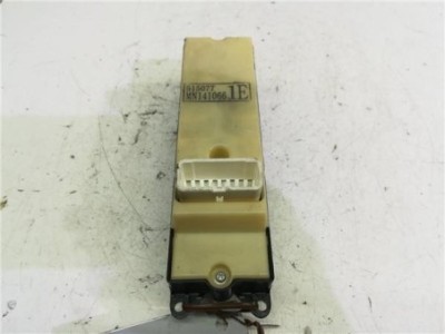 Botonera Puerta Delantera Izquierda Mitsubishi GRANDIS 2 0 DI-D 