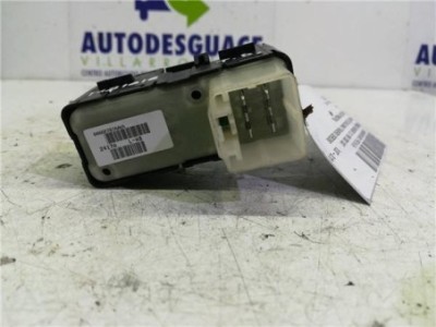 Botonera Puerta Trasera Derecha Dodge AVENGER 2 0 16V CRD 