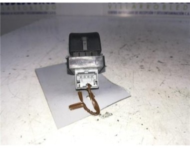 Botonera Puerta Trasera Derecha Audi A4 BER  2 0 16V TDI 