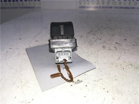 Botonera Puerta Trasera Derecha Audi A4 BER  2 0 16V TDI 