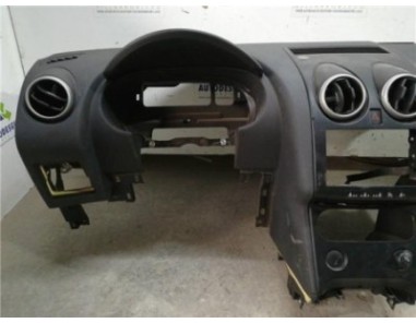 Salpicadero Nissan QASHQAI+2 2 0 dCi Turbodiesel 