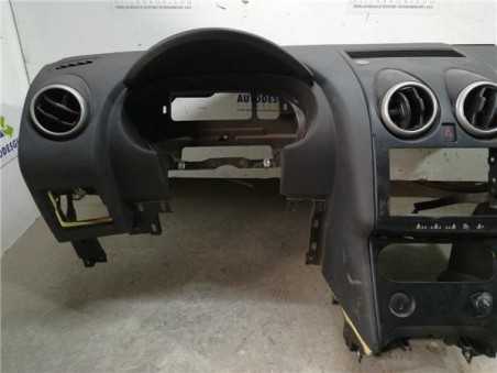 Salpicadero Nissan QASHQAI+2 2 0 dCi Turbodiesel 