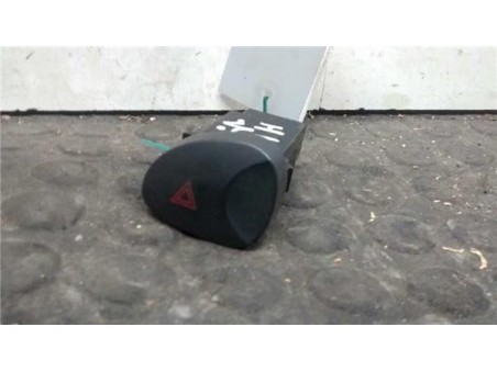 Interruptor Luces Emergencia Hyundai H 1 2 5 Turbodiesel 