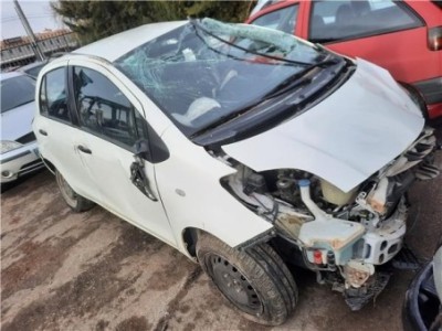 Botonera Puerta Delantera Izquierda Toyota YARIS 1 4 Turbodiesel  2