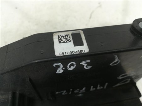 Cerradura Puerta Delantera Derecha Peugeot 308 SW  1 2 Access [1 2 Ltr  - 81 kW 12V e-THP / PureTech]