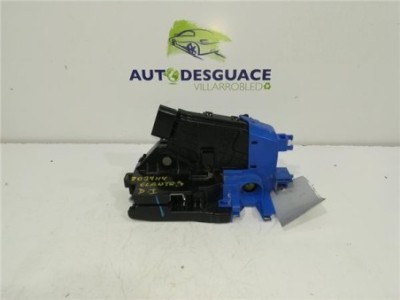 Cerradura Puerta Delantera Izquierda Hyundai ELANTRA Sedán  1 6 CRDi