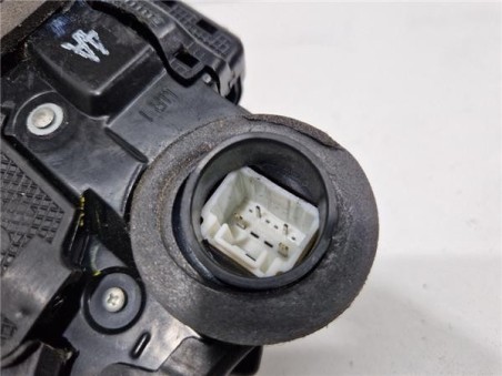 Cerradura Puerta Trasera Derecha Toyota Verso  2 2 Advance [2 2 Ltr  - 110 kW D-4D CAT]