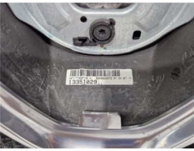 Volante Opel Astra J Berlina 5p  2 0 Cosmo [2 0 Ltr  - 118 kW 16V CDTI]