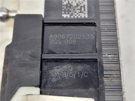 Cerradura Puerta Delantera Izquierda Mercedes-Benz Sprinter II Furgón  2 1 413/414/416/510/511/513/514/516 CDI  [2 1 Ltr  - 70 