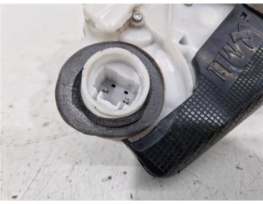 Cerradura Puerta Trasera Izquierda Toyota Yaris  1 3 Active [1 3 Ltr  - 73 kW 16V CAT]