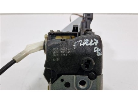 Cerradura Puerta Delantera Derecha Peugeot 308  1 6 Confort [1 6 Ltr  - 80 kW HDi FAP CAT ]