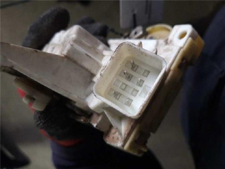 Cerradura Puerta Delantera Izquierda Ford FOCUS BERLINA 1 8 TDDI Turbodiesel 