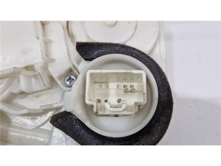 Cerradura Puerta Trasera Izquierda Mazda 3 Berlina / Sedán  2 2 Evolution [2 2 Ltr  - 110 kW Turbodiesel CAT]