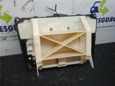 Navegador Lexus IS200 2 2 D-4D  2