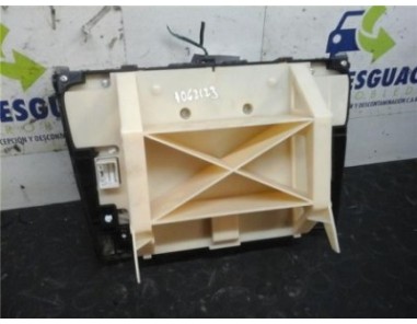 Navegador Lexus IS200 2 2 D-4D 