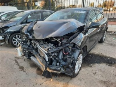 Renault Fluence  1 5 Expression [1 5 Ltr  - 81 kW dCi Diesel FAP] 2