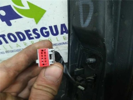 Retrovisor Derecho Ford FOCUS LIM  1 8 TDCi Turbodiesel 