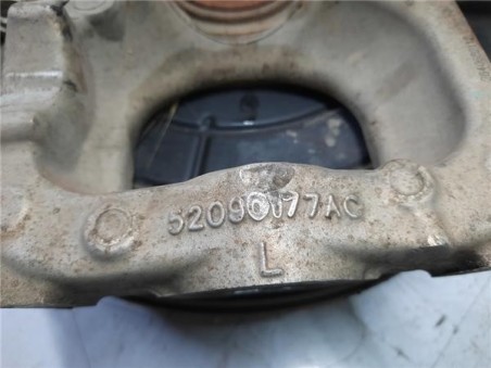 Buje Delantero Izquierdo Jeep GR  CHEROKEE 3 0 CRD 