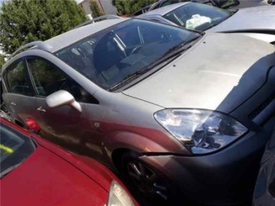 Cerradura Porton Toyota COROLLA VERSO 2 0 Turbodiesel  2