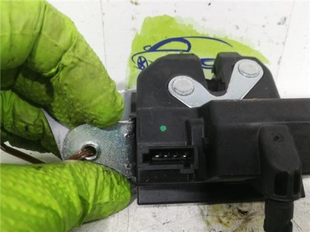 Cerradura Porton Opel CORSA E 1 4 16V CAT bivalent  Gasolina / GPL 