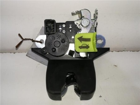 Cerradura Porton Hyundai ELANTRA Sedán  1 6 CRDi