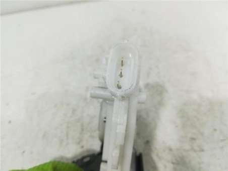 Cerradura Porton Toyota YARIS  1 0