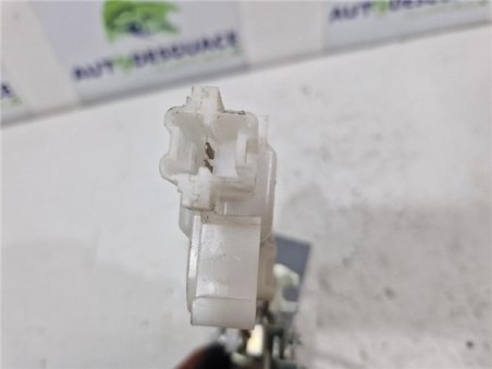 Cerradura Porton Nissan Micra IV  1 2