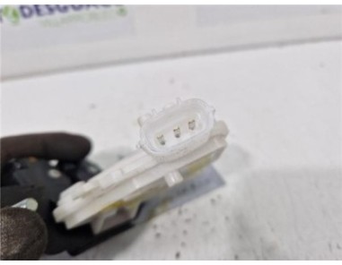 Cerradura Porton Toyota Yaris  1 3 Active [1 3 Ltr  - 73 kW 16V CAT]