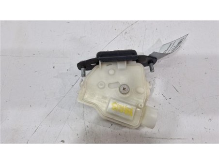 Cerradura Porton Toyota Yaris  1 3 Active [1 3 Ltr  - 73 kW 16V CAT]