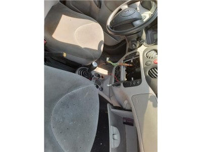 Citroen C3  1 4 i 2