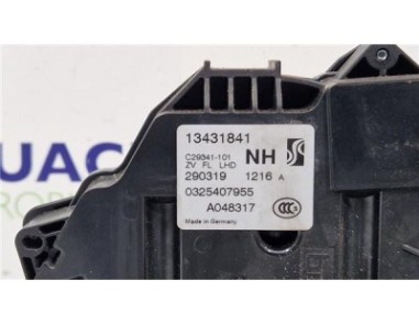 Cerradura Puerta Delantera Izquierda Opel Corsa E  1 4 120 Aniversario ecoFlex [1 4 Ltr  - 66 kW]