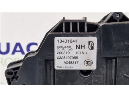 Cerradura Puerta Delantera Izquierda Opel Corsa E  1 4 120 Aniversario ecoFlex [1 4 Ltr  - 66 kW]