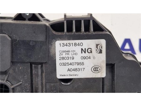 Cerradura Puerta Delantera Derecha Opel Corsa E  1 4 120 Aniversario ecoFlex [1 4 Ltr  - 66 kW]