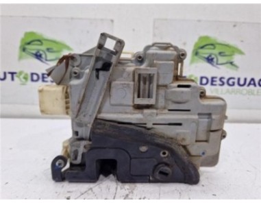 Cerradura Puerta Trasera Izquierda Volkswagen Passat Variant  2 0 TDI 16V