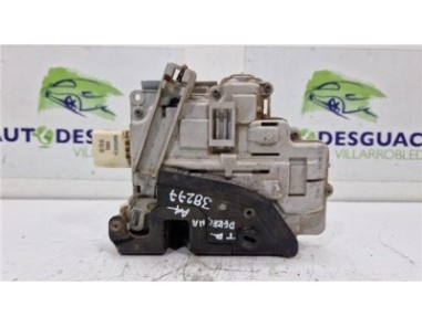 Cerradura Puerta Trasera Derecha Audi A4 Berlina  2 0 TDI 16V  [2 0 Ltr  - 103 kW TDI]